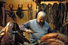artigiano-sellaio-lavoro_6