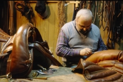 sellaio-lavoro-tradizioni-menconi-cavallo-00060-1